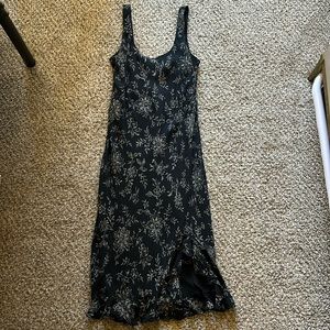 Black midi floral dress